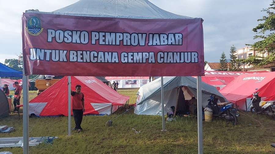 Posko Pemprov Jabar di Kecamatan Gekbrong Galang Bantuan untuk Pengungsi
