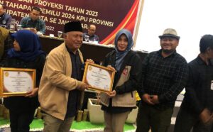 KPU Kabupaten Sukabumi Pertahankan Gelar Juara Kategori Pelayanan Kepemiluan