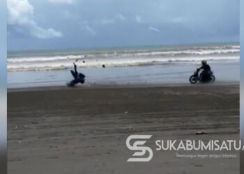 Kaki Korban Patah, Ini Detik-detik Kecelakaan Balap Motor Pasir Pantai di Ujunggenteng