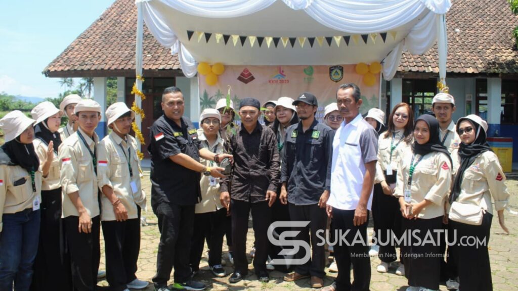 Selamatkan Lingkungan Hidup, Ratusan Bibit Pohon Ditanam di Sindang Palay Sukabumi