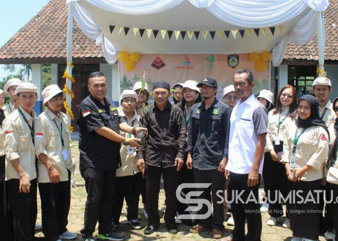 Selamatkan Lingkungan Hidup, Ratusan Bibit Pohon Ditanam di Sindang Palay Sukabumi