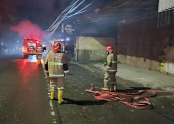 Tempat Cuci Kendaraan di Lembursitu Sukabumi Terbakar