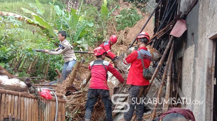 Satu Rumah Nyaris Tertimbun Longsor di Ciambar Sukabumi, Enam Bangunan Lainnya Terancam