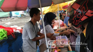 Ada yang Dari Luar Daerah, Pasar Jajanan Stasiun Cibadak jadi Tempat Pedagang Mencari Berkah Setiap Ramadhan