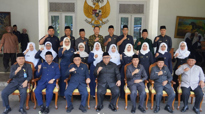 Lantik Puluhan Pengawas dan Kepala Sekolah, Begini Pesan Bupati Marwan Hamami
