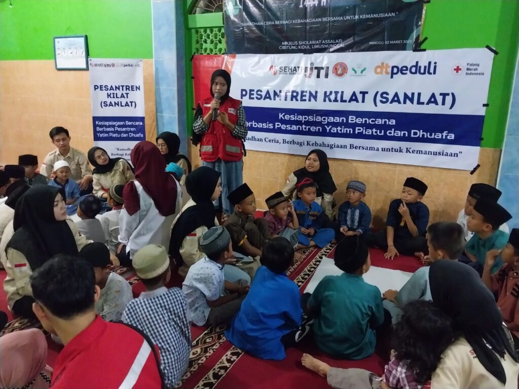 Sanlat Santri di Sukabumi Diisi Materi Siaga Bencana