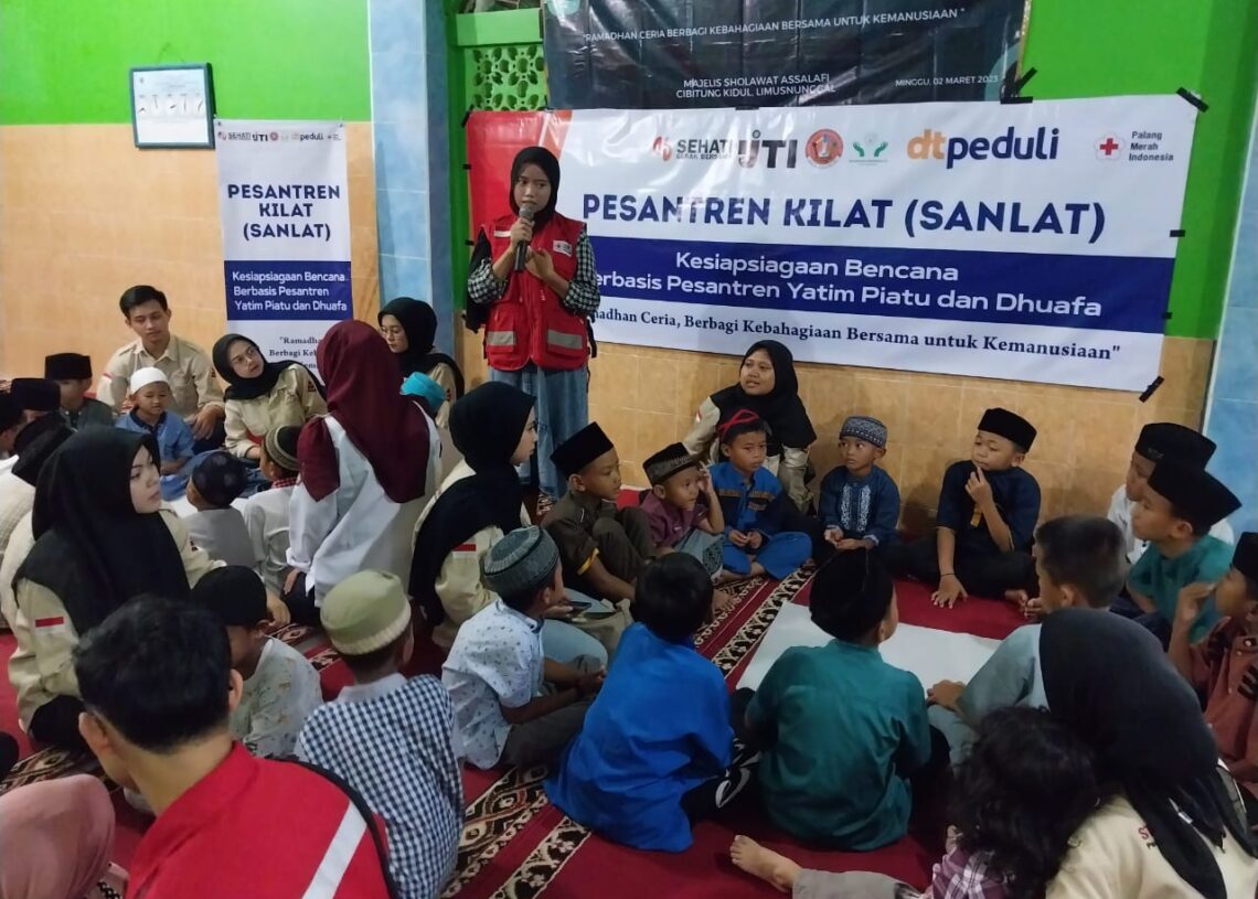 Sanlat Santri di Sukabumi Diisi Materi Siaga Bencana