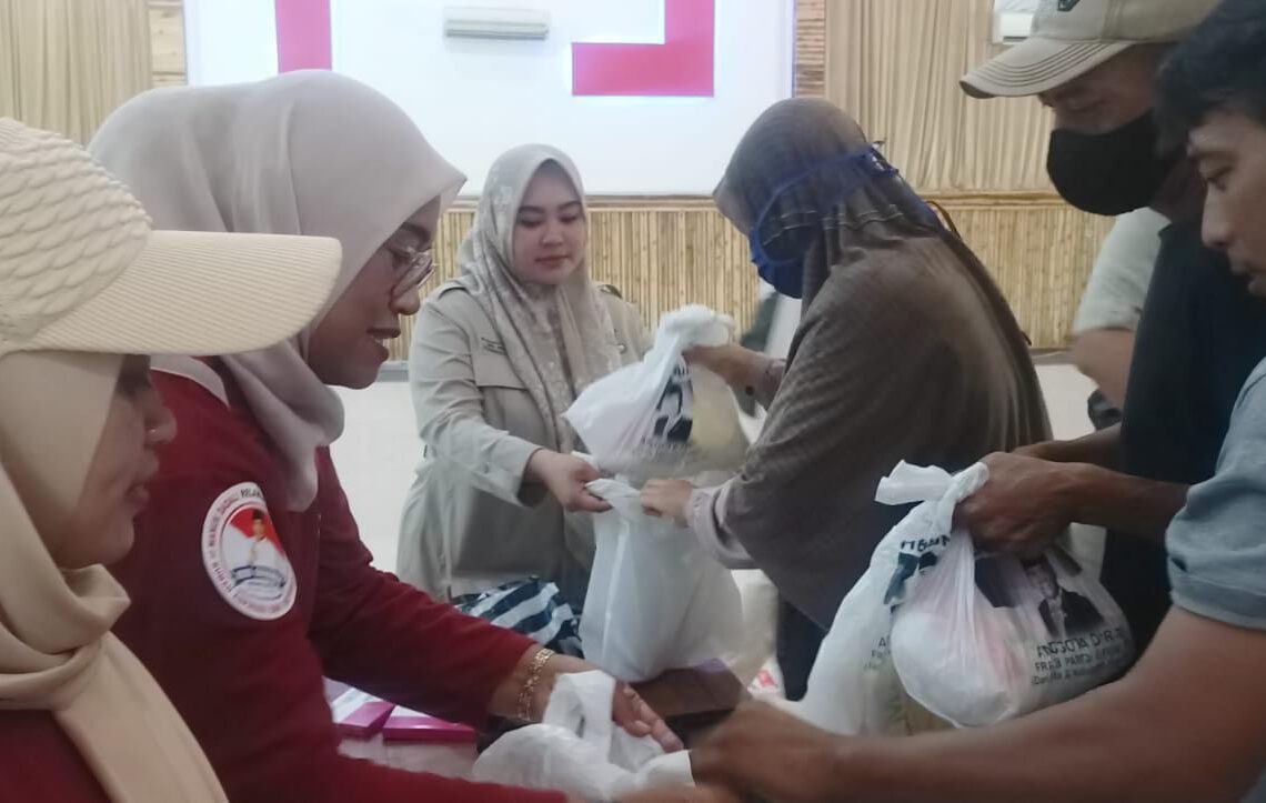 RAI Hergun Bareng Pira Kab Sukabumi Gelar Bazar Murah di Palabuhanratu, Ribuan Paket Minyak Goreng dan Beras Habis Terjual