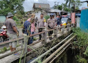 Diduga Hendak Bunuh Diri, IRT Loncat dari Jembatan di Citamiang Sukabumi