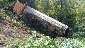 Waduh, Truk Tangki Angkut 18 Ton Aspal Terjun ke Jurang di Palabuhanratu Sukabumi