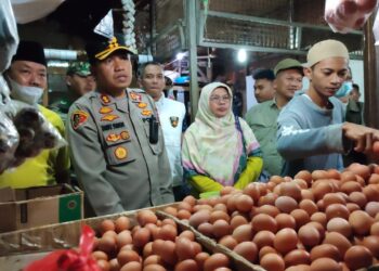 Kapolres Sukabumi AKBP Maruly Pardede Sidak Pasar Cicurug, Ini Hasilnya!