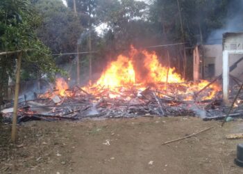 Gegara Api Tungku Masak, Rumah di Kalibunder Sukabumi Hangus Terbakar