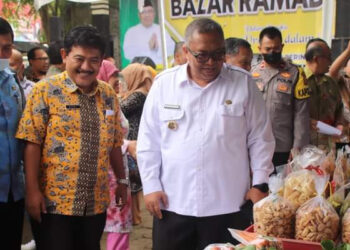 Buka Bazar Ramadhan Disdagin Kab Sukabumi, Bupati Marwan: Wujudkan Bangga Produk Lokal