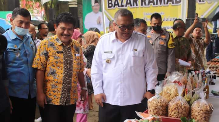 Buka Bazar Ramadhan Disdagin Kab Sukabumi, Bupati Marwan: Wujudkan Bangga Produk Lokal