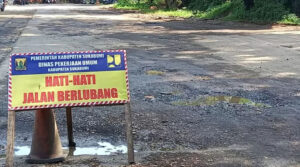 Dinas PU Kabupaten Sukabumi Tambal Sulam Jalan Ahmad Yani Palabuhanratu