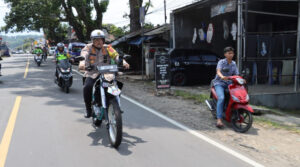Kapolres Sukabumi AKBP Maruly Pardede Motoran Sisir Jalur Alternatif Mudik Lebaran