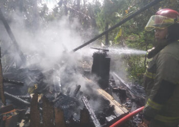 Lupa Matikan Kompor, Rumah Warga di Sagaranten Sukabumi Terbakar