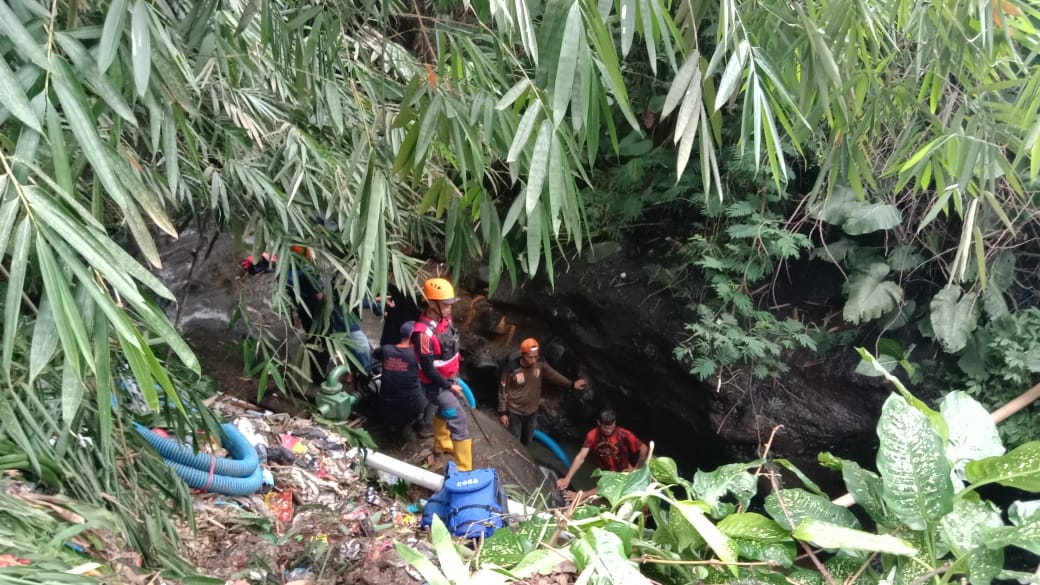 Hari Kelima Pencarian Pemotor Terjun ke Sungai Cipetir Sukabumi, Korban Belum Ditemukan