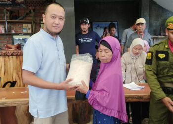 Jelang Lebaran, PT Star Comgistic Indonesia Gelar Baksos untuk Ratusan Yatim dan Jompo di Kalapanunggal