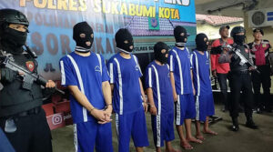 Polisi Tangkap Lima Pengedar Sabu di Sukabumi, Dua Diantaranya Kakak-Adik