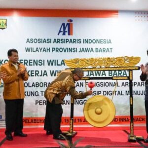 Buka Rakerwil AAI, Bupati Marwan: Pengelolaan Kearsipan Harus Lebih Baik 