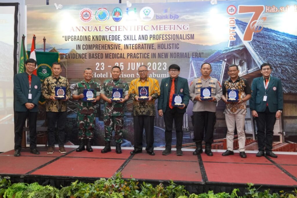 Bupati Marwan Hamami Tegaskan PIT Ikatan Dokter Indonesia Tingkatkan Pengetahuan Sesuai Perkembangan Zaman