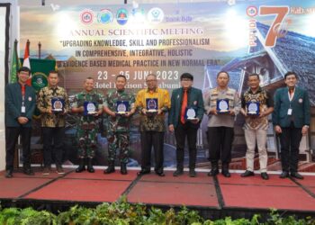 Bupati Marwan Hamami Tegaskan PIT Ikatan Dokter Indonesia Tingkatkan Pengetahuan Sesuai Perkembangan Zaman