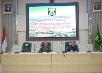 Sekda Ade Suryaman Minta 32 Peserta Paskibra Kabupaten Sukabumi Tanamkan Disiplin dan Keseriusan Dalam Latihan