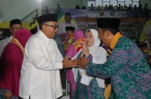 440 Jemaah Calon Haji di Berangkatkan, Bupati Marwan: Jaga Kesehatan, Ikuti Aturan dan Optimalkan Ibadah