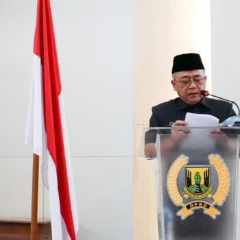 Wabup Iyos Sampaikan Pendapat Bupati Atas Raperda Perlindungan dan Pemenuhan Hak Penyandang Disabilitas