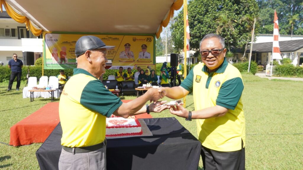 Hari Lanjut Usia Ke 27, Bupati Marwan: Momentum Terus Produktif Walau Usia Tak Lagi Muda