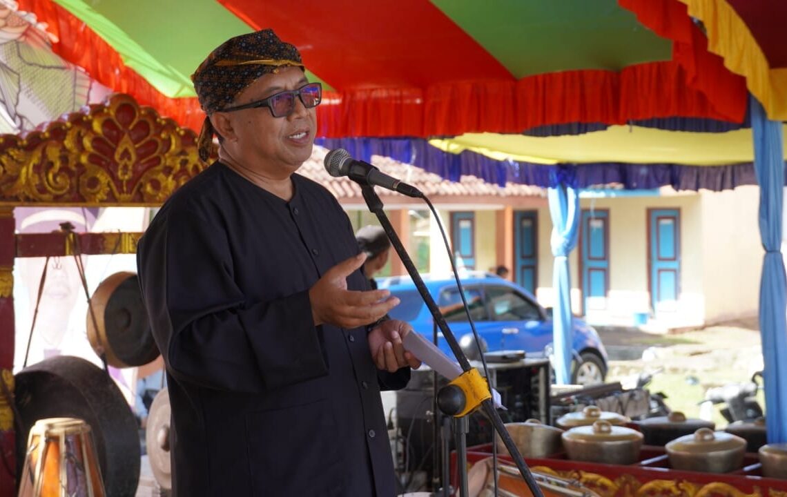 Hari Nelayan Ke 3 Tegalbuleud, Bupati Marwan Minta Nelayan  Tetap Semangat Dan Jaga Kekompakan