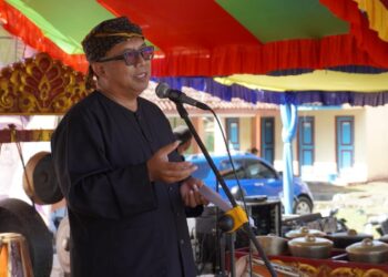 Hari Nelayan Ke 3 Tegalbuleud, Bupati Marwan Minta Nelayan  Tetap Semangat Dan Jaga Kekompakan