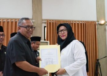 Serahkan SK PPPK, Bupati Marwan Hamami Minta Bekerja Penuh Semangat Dan Inovatif Untuk Membangun Daerah