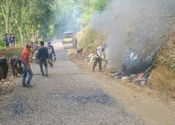 DPU Kabupaten Sukabumi Laksanakan Pemeliharaan Rutin Ruas Jalan Barurata-Munjul Ciambar
