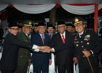 PEMKAB Sukabumi Menggelar Taptu Dan Pawai Obor, Kenang Perjuangan Para Pahlawan Merebut Kemerdekaan