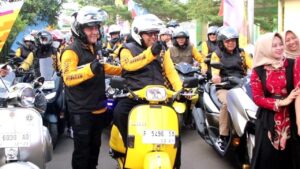 Ribuan Peserta Ikuti Touring Sukabumi Ngabumi Jilid 2 Tempuh 280 KM, Bupati Marwan Gunakan Vespa Jadoel