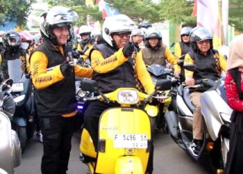 Ribuan Peserta Ikuti Touring Sukabumi Ngabumi Jilid 2 Tempuh 280 KM, Bupati Marwan Gunakan Vespa Jadoel