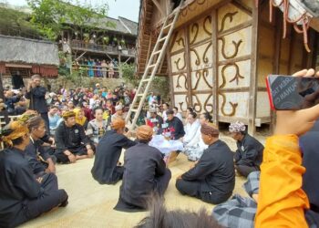 Seren Taun Kasepuhan Cipta Mulya Berlangsung Meriah