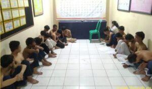 Bawa Sajam, Belasan Pelajar Diduga Hendak Tawuran Diciduk Polsek Parungkuda
