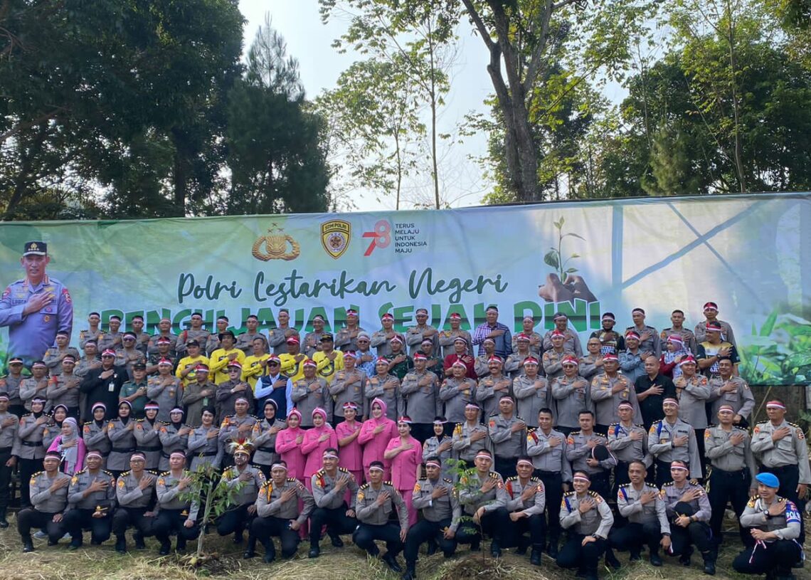 Polres Sukabumi Tanam Ribuan Pohon, Upaya Reboisasi dan Kurangi Polusi Udara