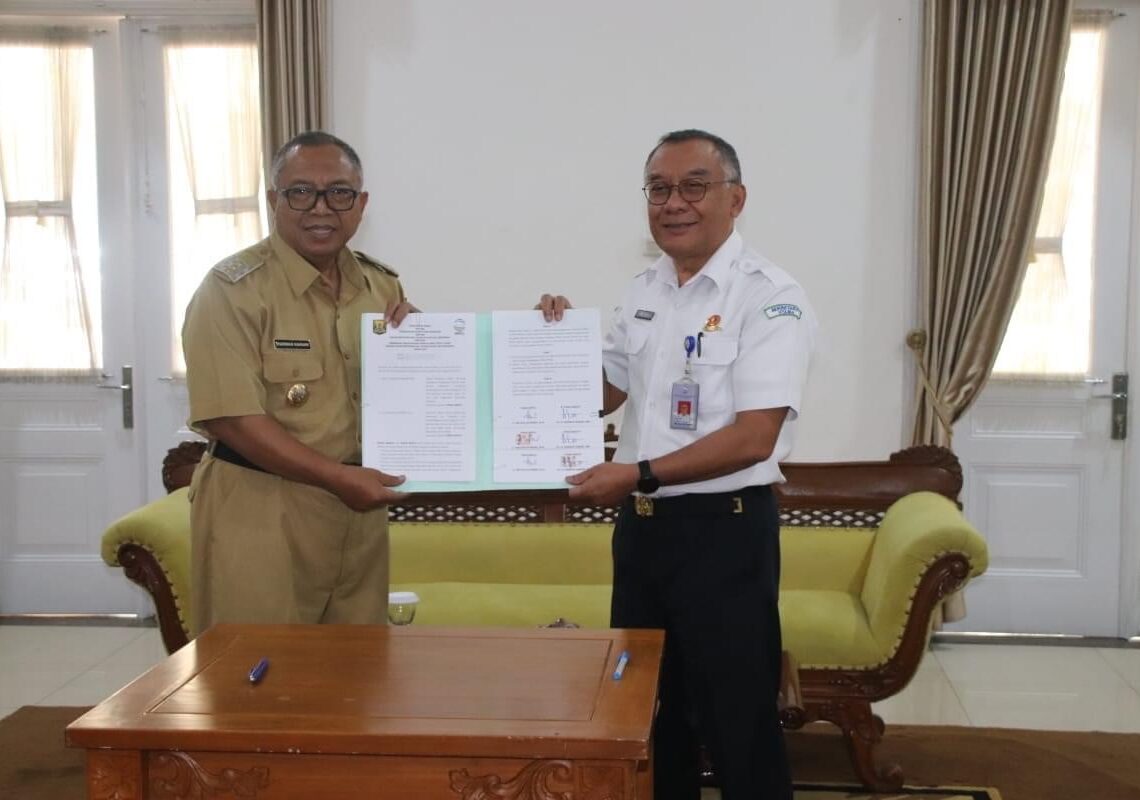 Hibah dan Serah Terima Aset Tetap Tanah, Bupati Marwan: Komitmen Untuk Keselamatan Masyarakat