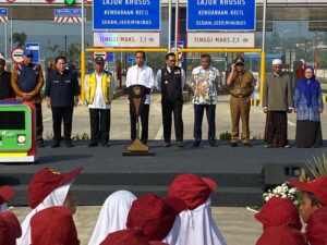 Presiden Jokowi Resmikan Tol Bocimi Seksi II