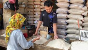 Waduh! Pasokan Berkurang, Harga Beras di Sukabumi Meroket