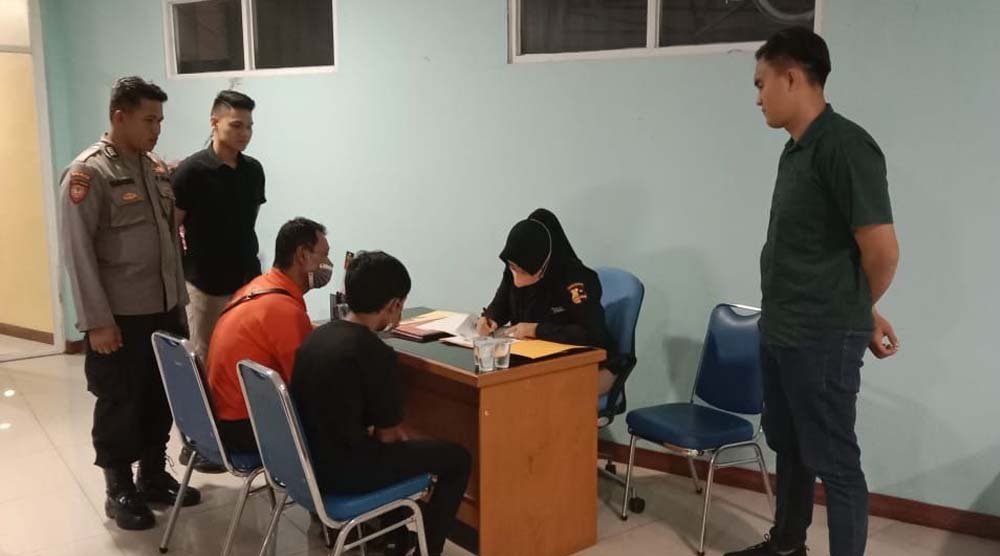 Polsek Simpenan Polres Sukabumi Jemput Dua Jenazah Korban Tenggelam KM Dewi Noor 1