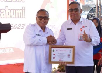 Bupati Sukabumi Dianugerahi Penghargaan Penggerak Donor Darah Sukarela