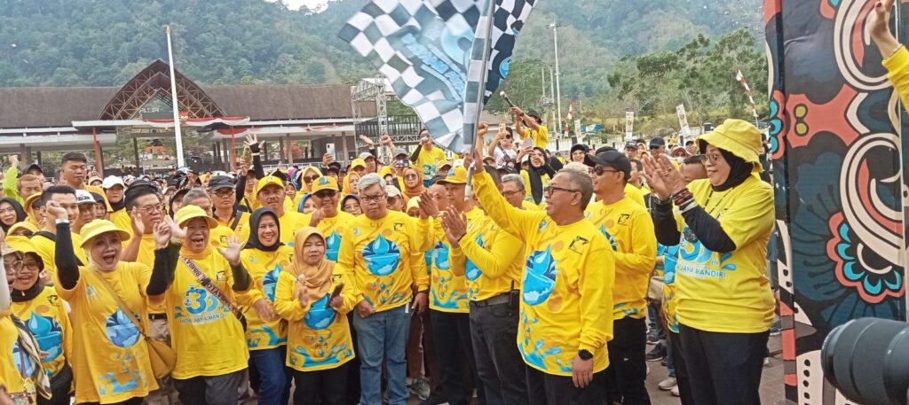 Jalan Santai HUT ke-33 Perumdam TJM Diikuti Ribuan Peserta