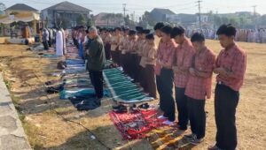 Kemarau Panjang, Ratusan Warga Cibadak Sukabumi Gelar Salat Istisqa