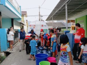 PMI Kota Sukabumi Salurkan 100 Ribu Liter Air Bersih