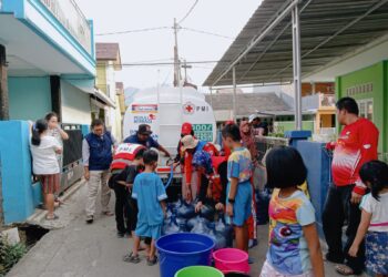 PMI Kota Sukabumi Salurkan 100 Ribu Liter Air Bersih